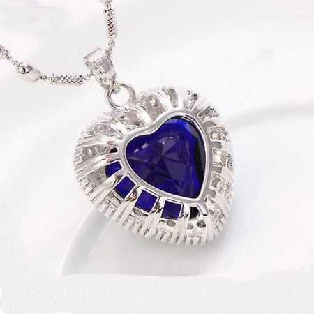 Ожерелье с подвеской Heart of Ocean с сапфировым камнем
